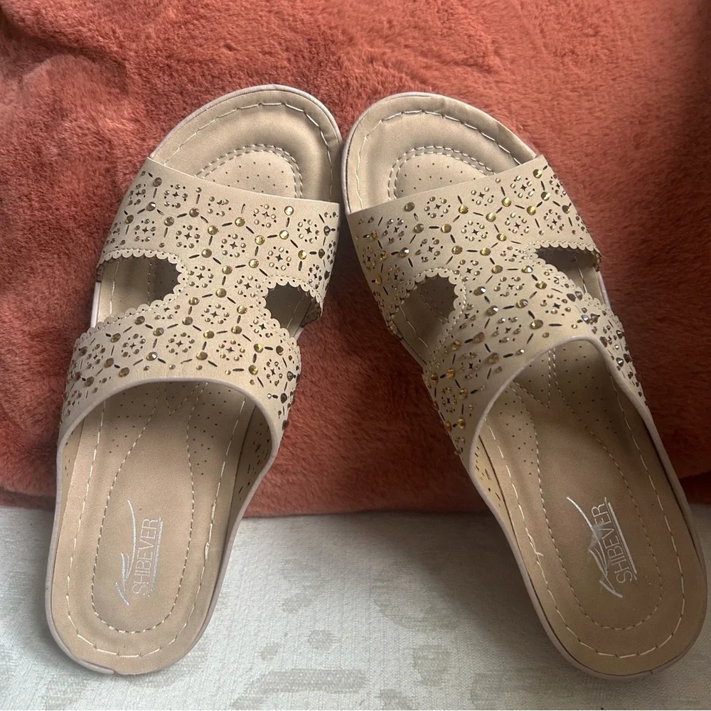Tan Wedge Sandals size 39, 8.5